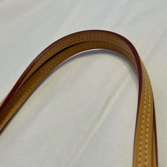 Louis Vuitton Damier Azur Neverfull PM - Picture 8 of 14